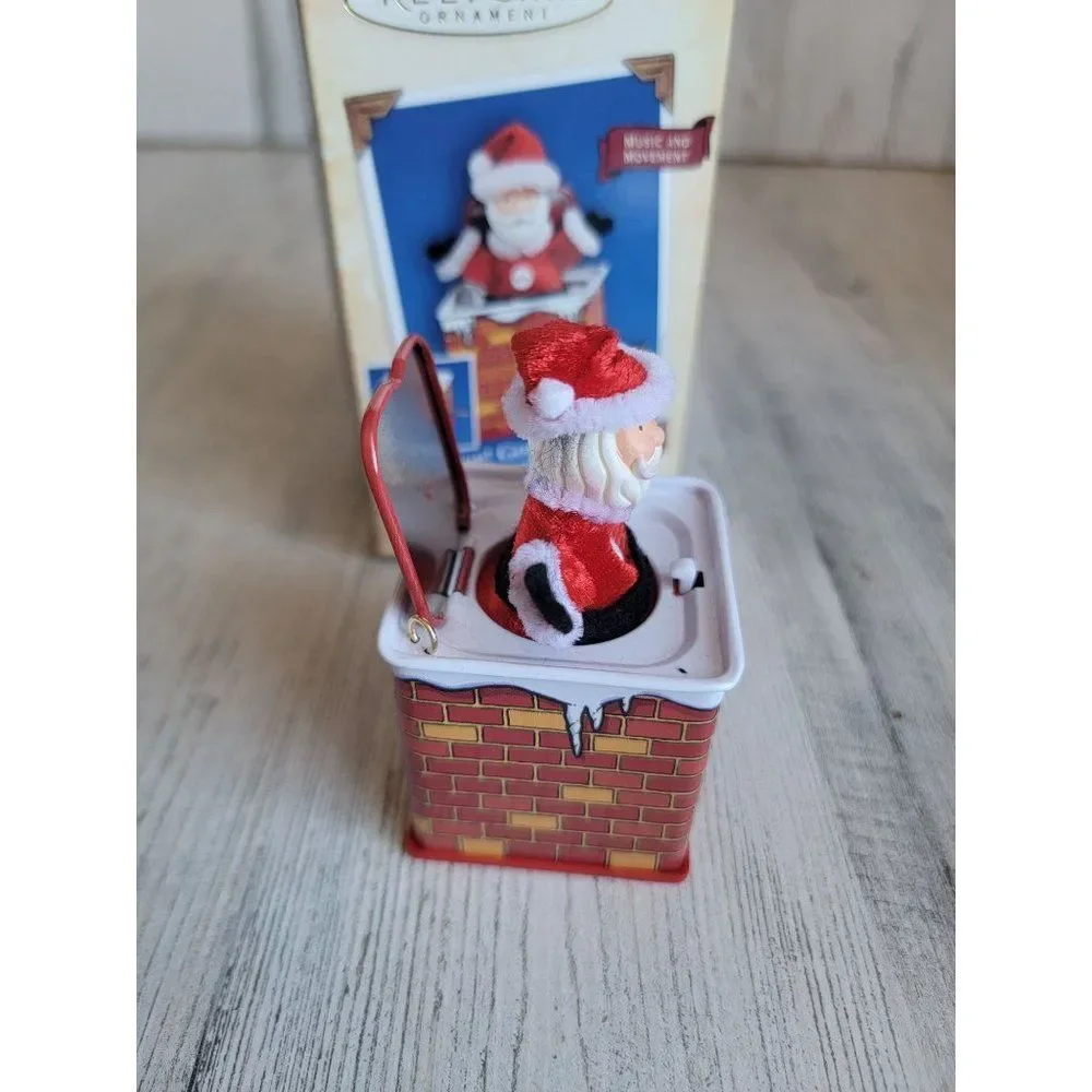Hallmark 2004‎ pop! goes the Santa ornament Xmas